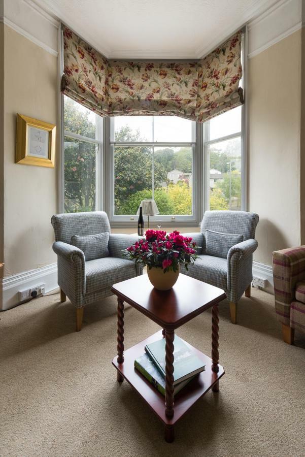 Cliftons Guest House Truro Exterior foto
